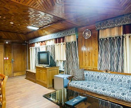 Hotel Drive Inn Mussoorie Exterior photo